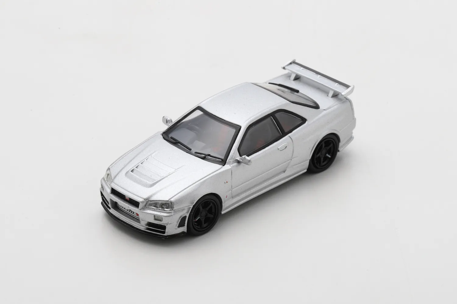ნისმო R34 GT-R Z-tune – სპორტული მოდელი
