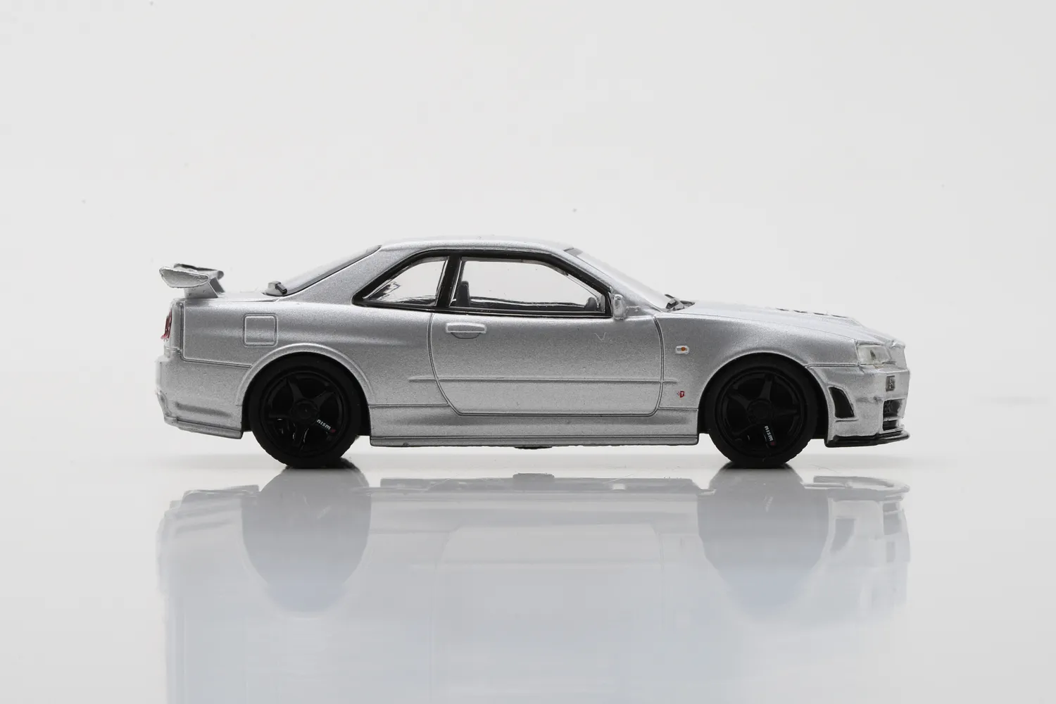 ნისმო R34 GT-R Z-tune – სპორტული მოდელი
