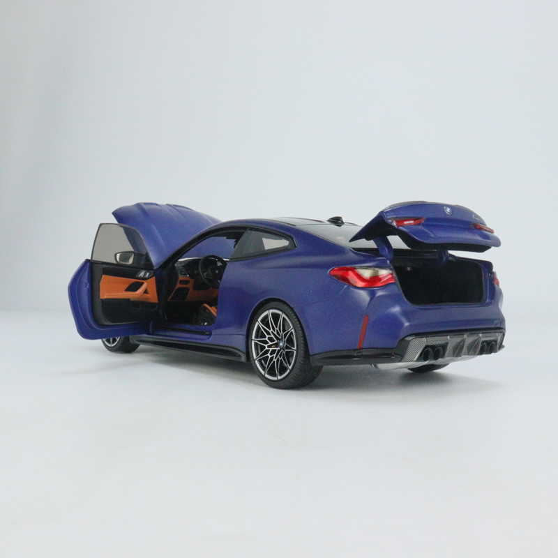 BMW M4 კუპე (G82) ლურჯი ხედი 2