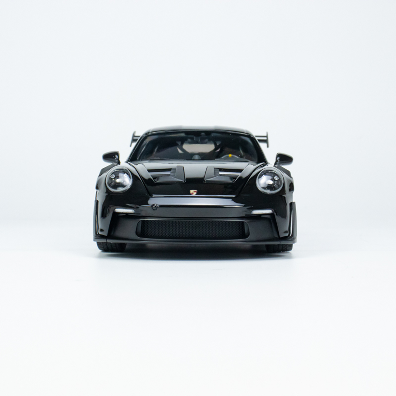პორშე 911 (992) GT3 RS (2022) შავი ხედი 12