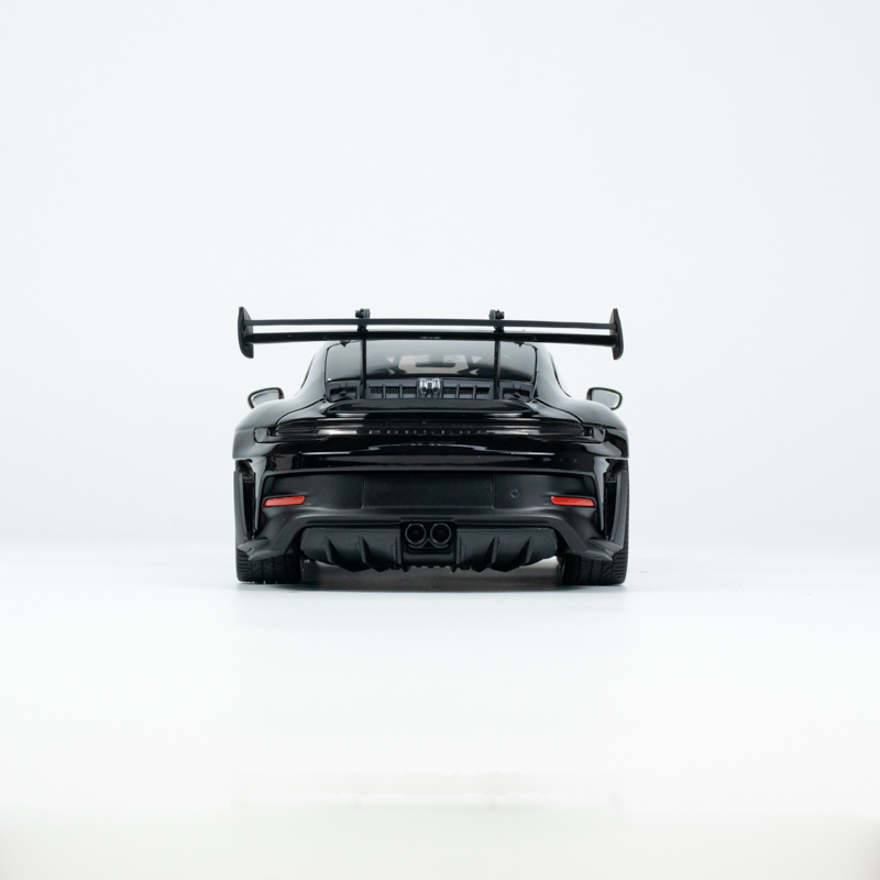 პორშე 911 (992) GT3 RS (2022) შავი ხედი 13