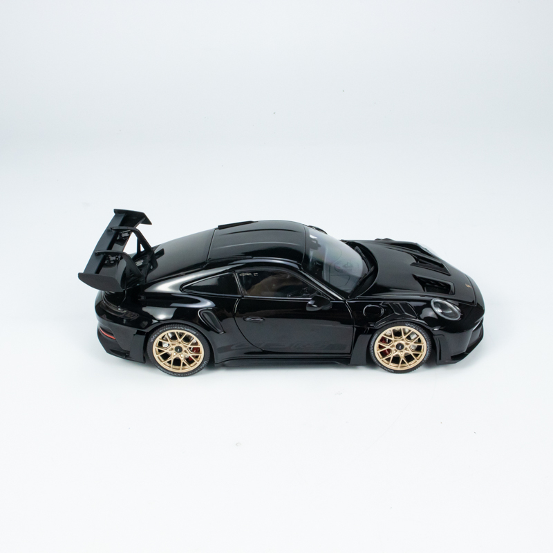 პორშე 911 (992) GT3 RS (2022) შავი ხედი 9