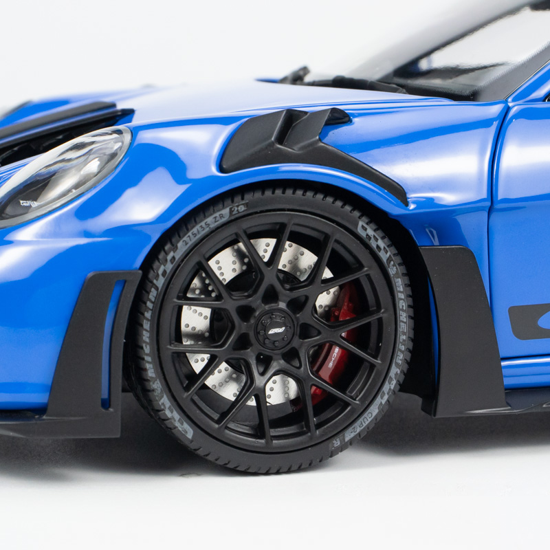 პორშე 911 (992) GT3 RS (2022) ლურჯი ხედი 15