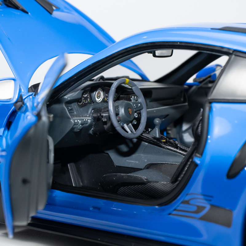 პორშე 911 (992) GT3 RS (2022) ლურჯი ხედი 17