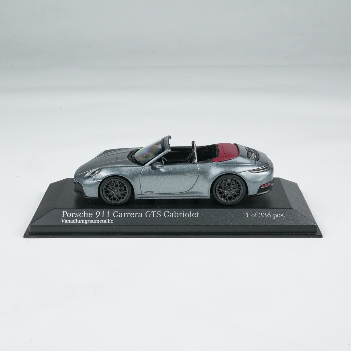 პორშე 911 (992.2) Carrera GTS Cabriolet (2024) ნაცრისფერი ხედი 4