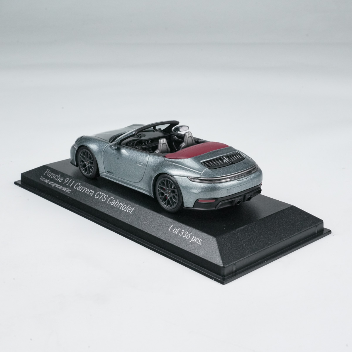 პორშე 911 (992.2) Carrera GTS Cabriolet (2024) ნაცრისფერი ხედი 5