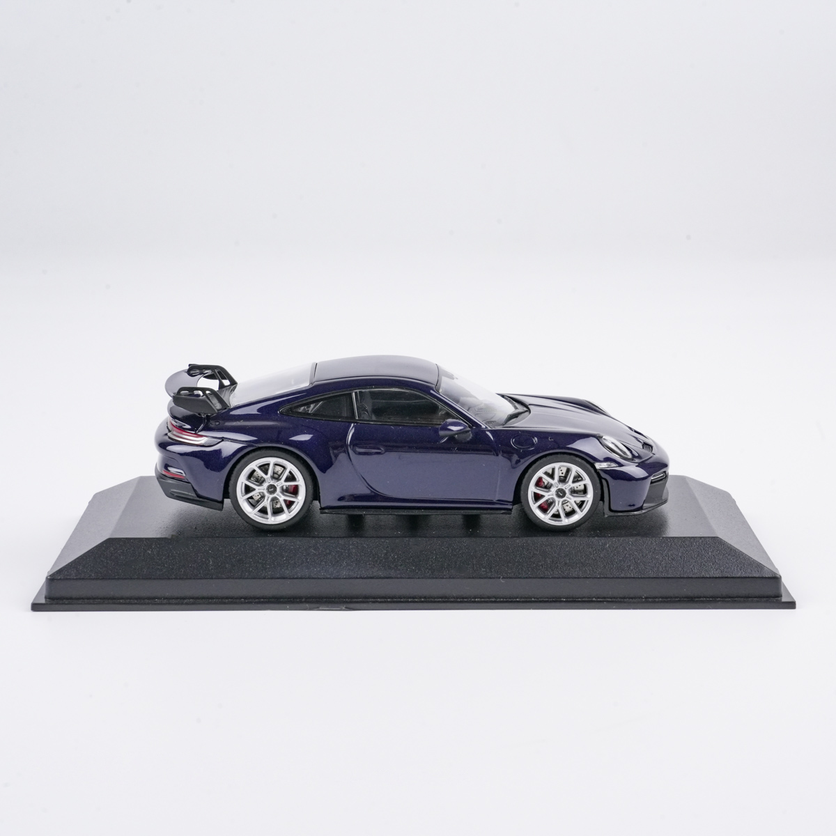 პორშე 911 (992) GT3 (2021) ლურჯი მეტალიკი ხედი 6