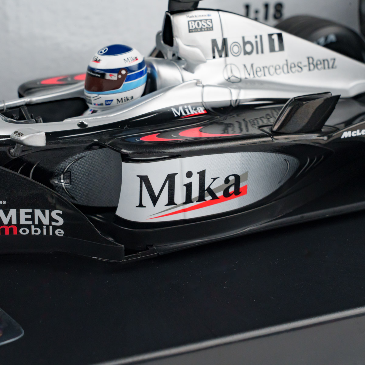 მაკლარენი Mercedes MP4/16 მიკა ჰაკინენი (2001) ხედი 10