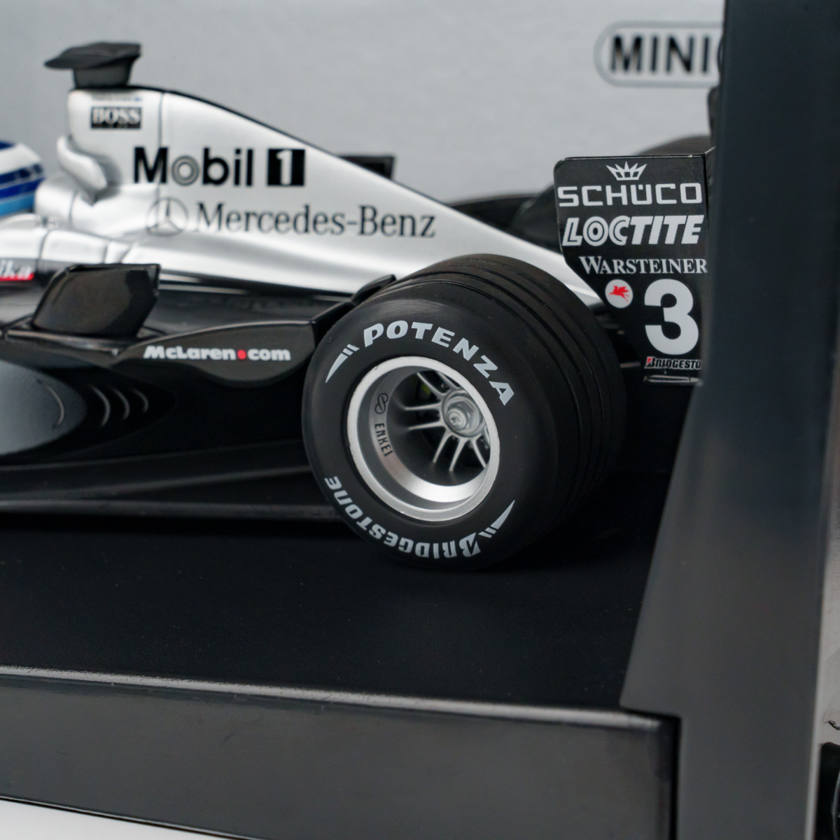 მაკლარენი Mercedes MP4/16 მიკა ჰაკინენი (2001) ხედი 11