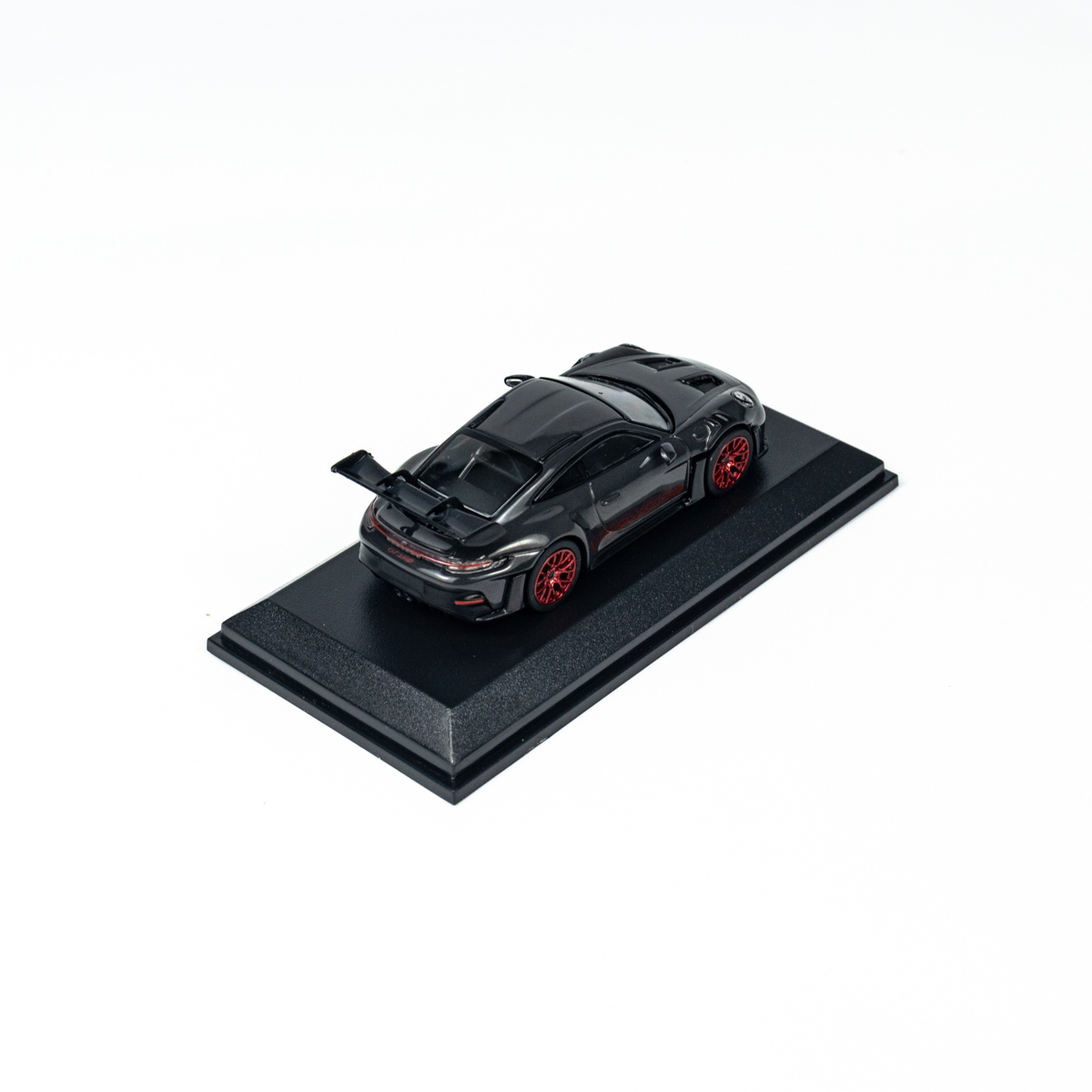 პორშე 911 (992) GT3 RS (2024) მუქი ნაცრისფერი, წითელი დისკებით ხედი 3