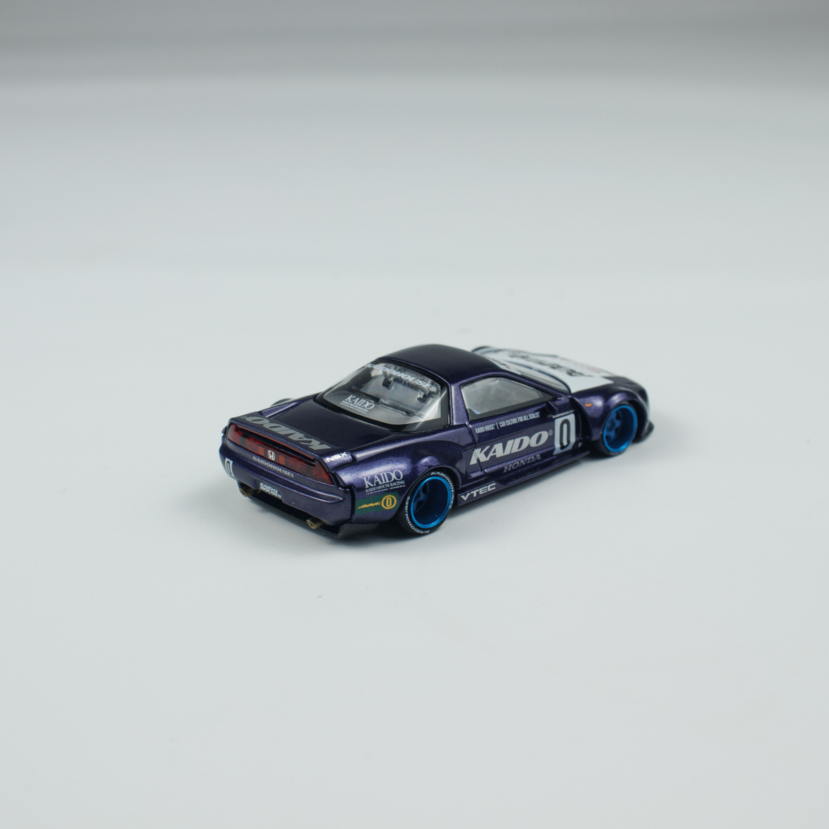 Minichamps 1:64 Honda NSX Kaido Racing V2 view 3