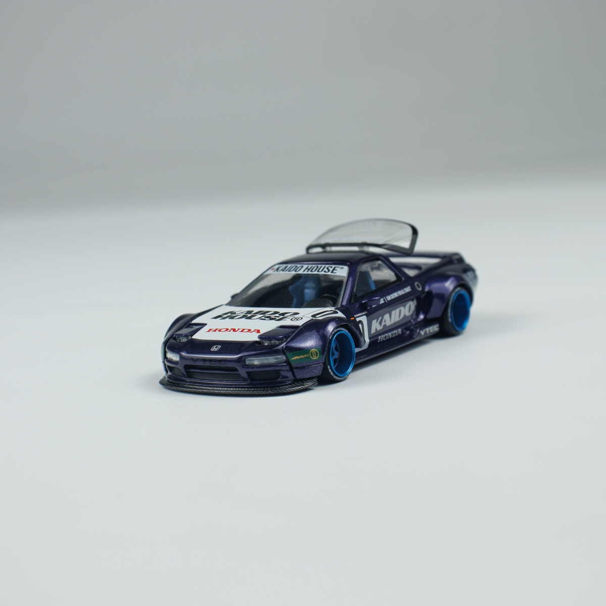 Minichamps 1:64 Honda NSX Kaido Racing V2 view 7