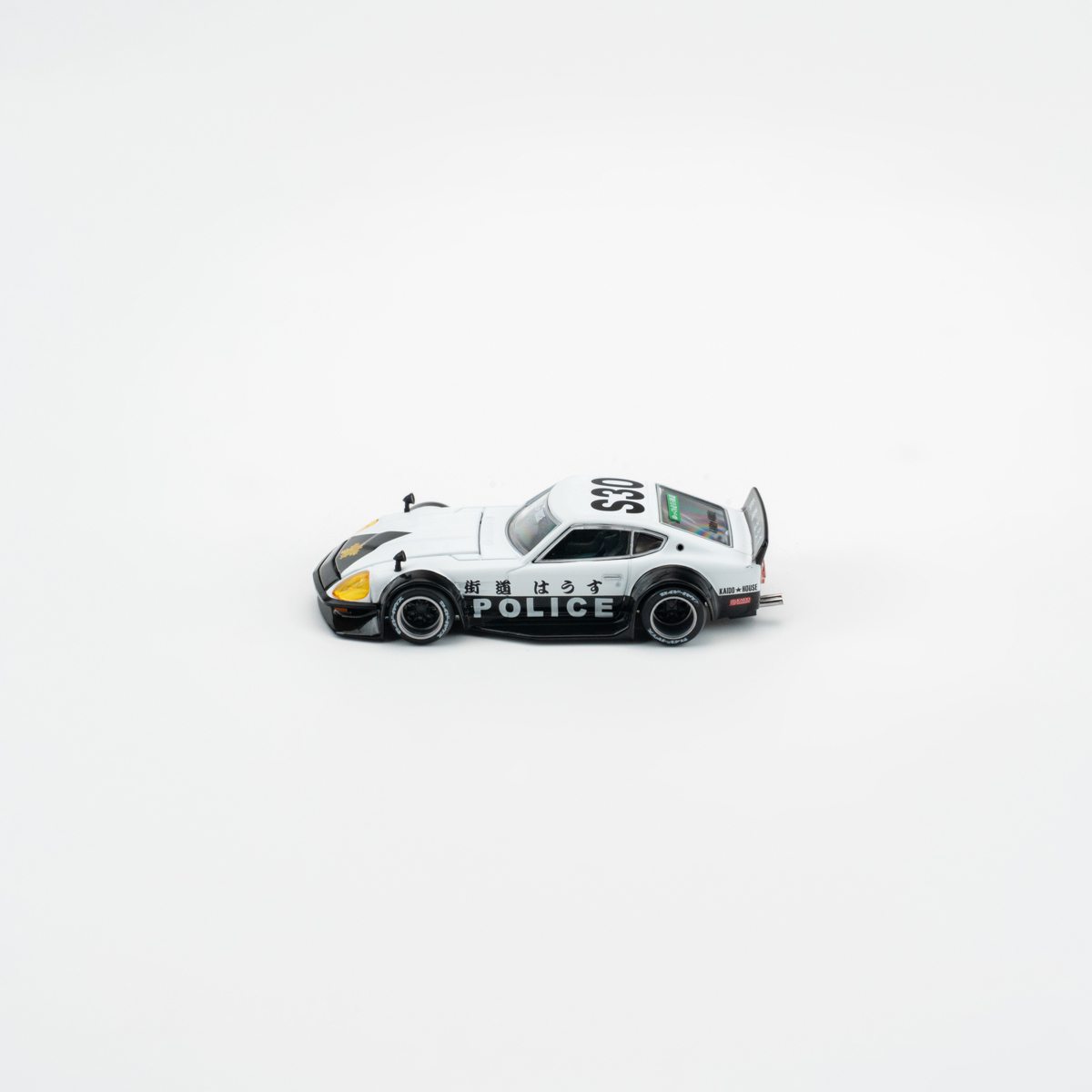 Minichamps 1:64 Nissan Fairlady Z Kaido GT Police view 4