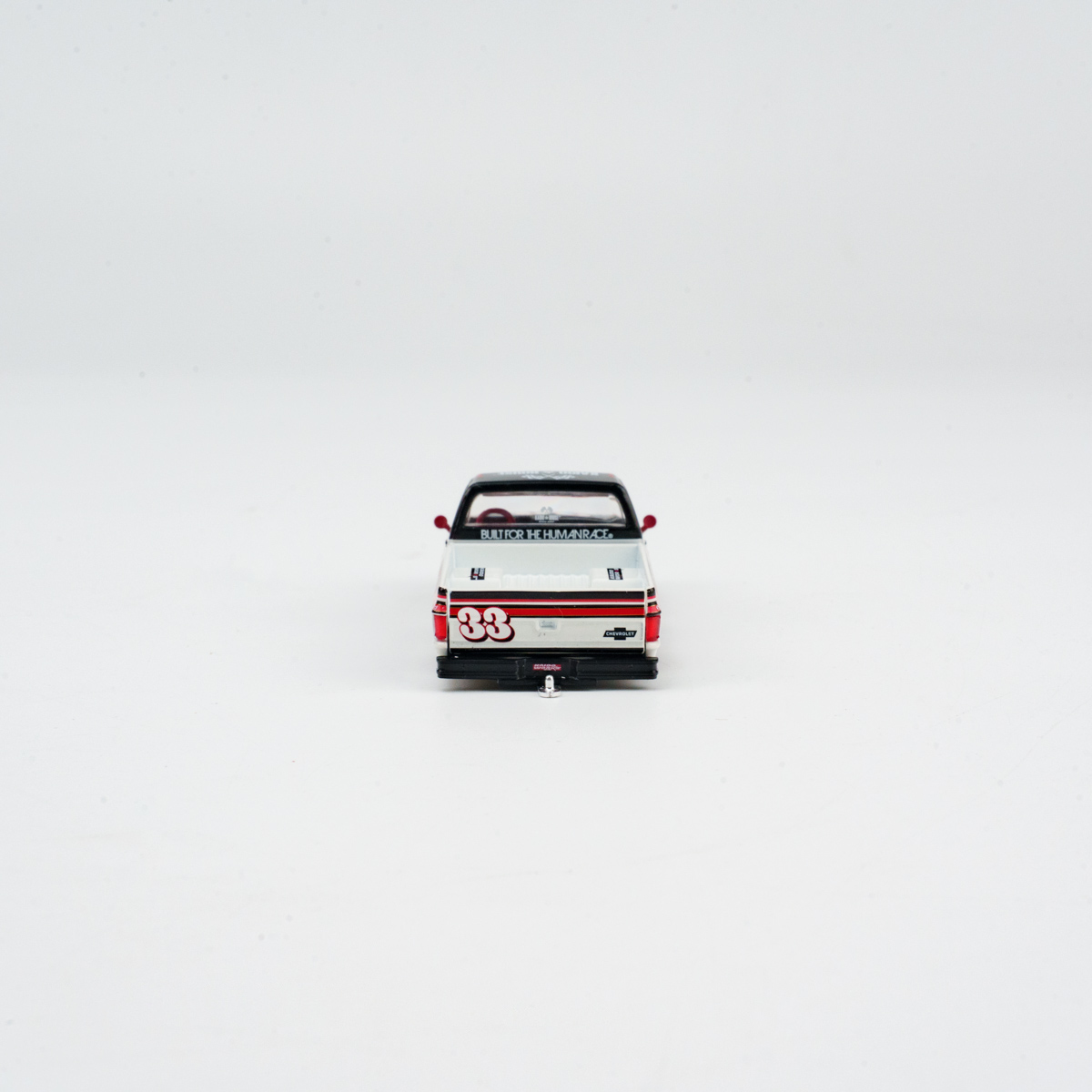 Minichamps 1:64 Chevrolet Silverado Kaido Intimidator V1 view 9