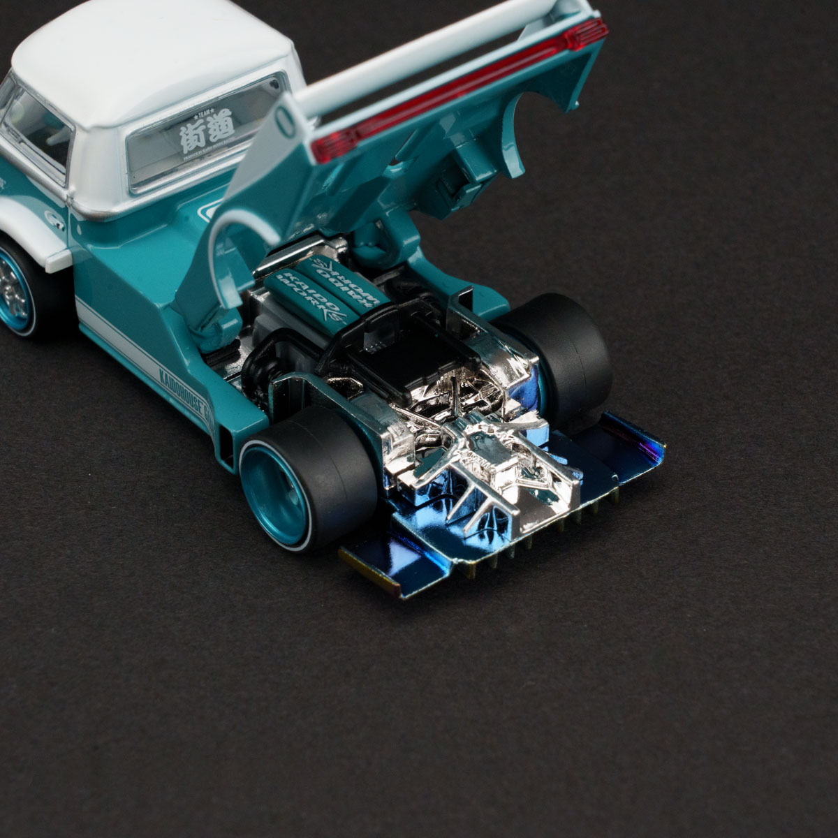 Minichamps 1:64 Volkswagen T1 Kaido Works V1 view 13