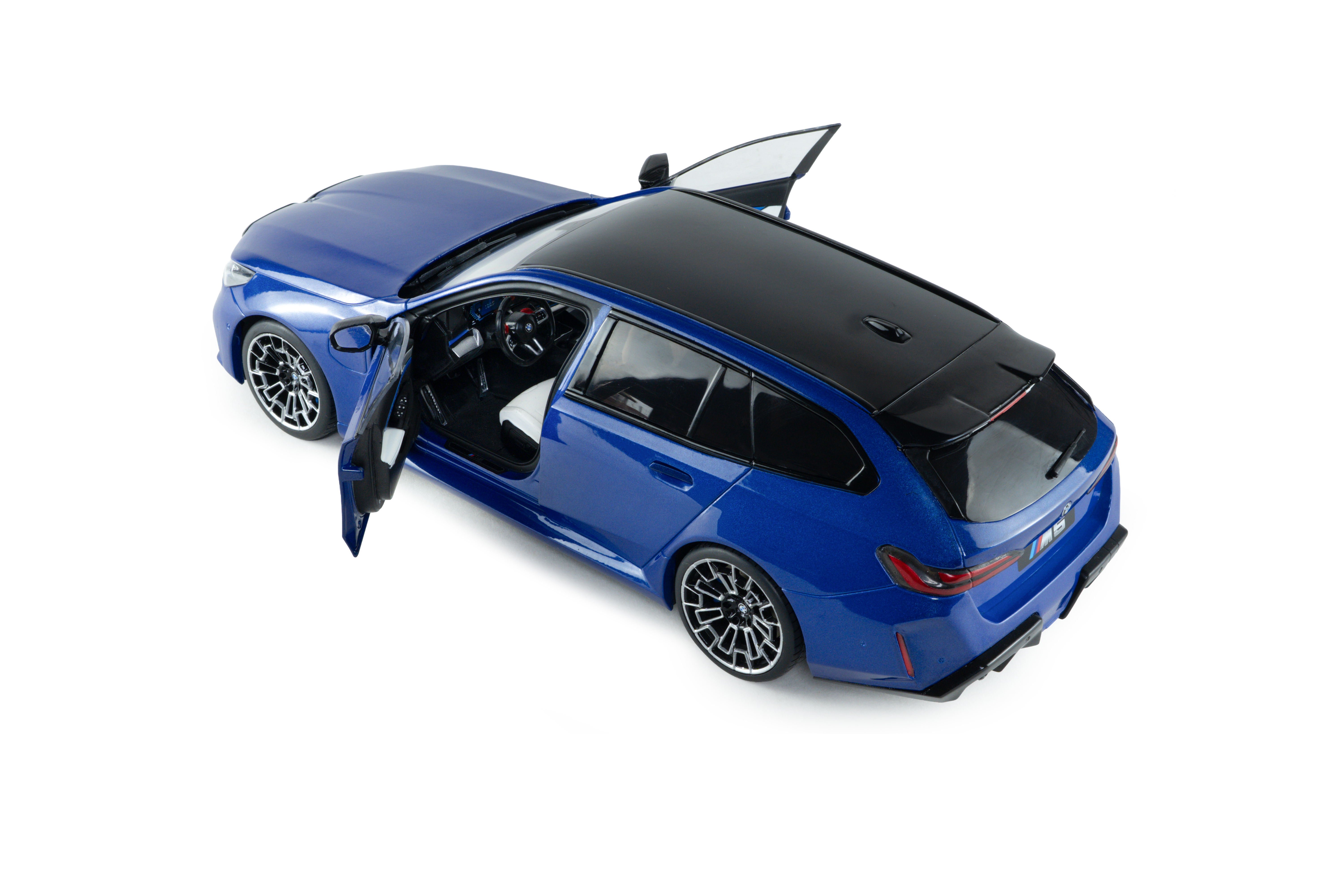 BMW M5 (G99) Touring - ლურჯი ხედი 3