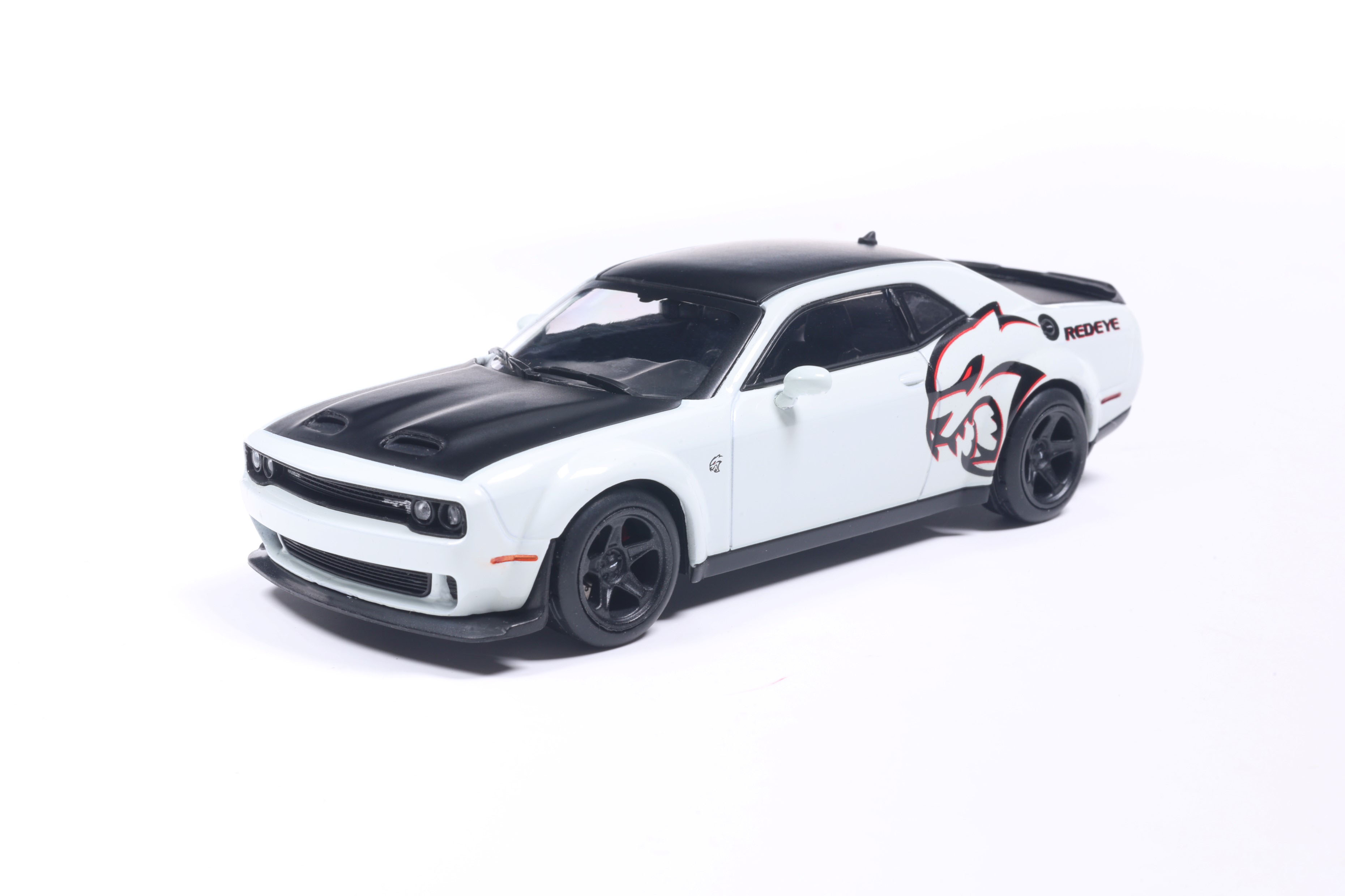 დოჯი Challenger SRT Hellcat - თეთრი ხედი 1
