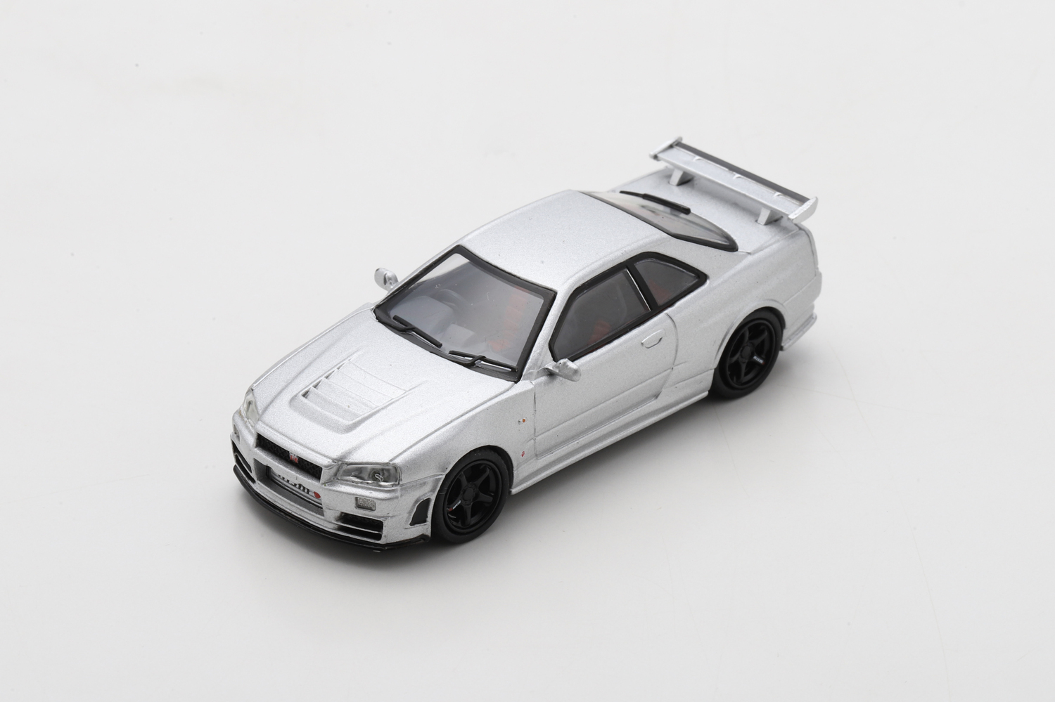 ნისმო R34 GT-R Z-tune – სპორტული მოდელი ხედი 1