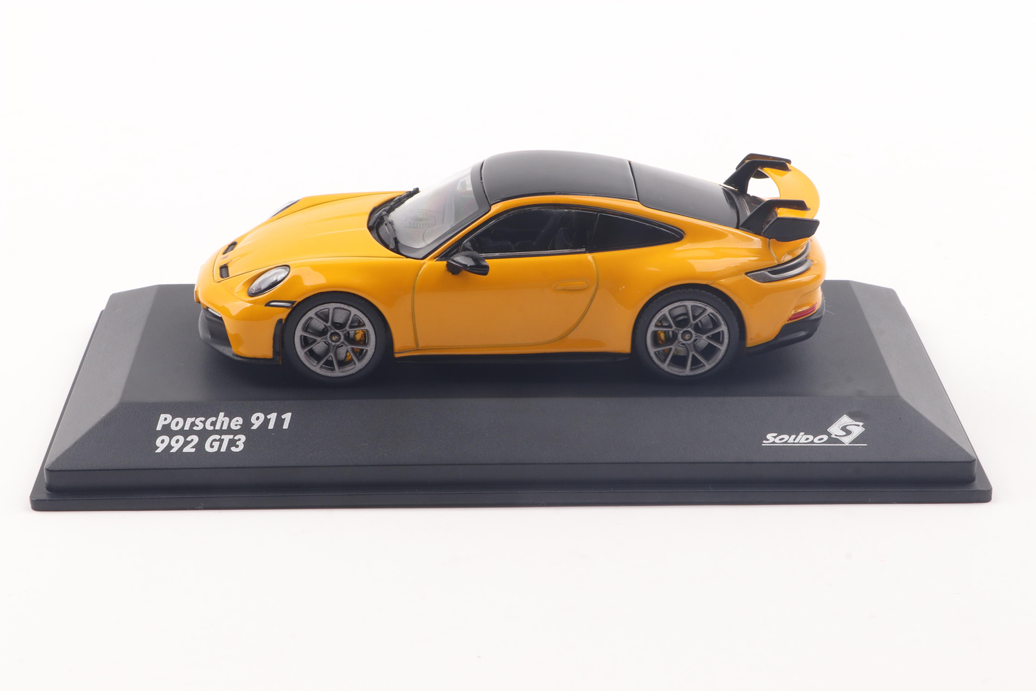 პორშე 992 GT3 (2023) – კლასიკური მოდელი ხედი 10