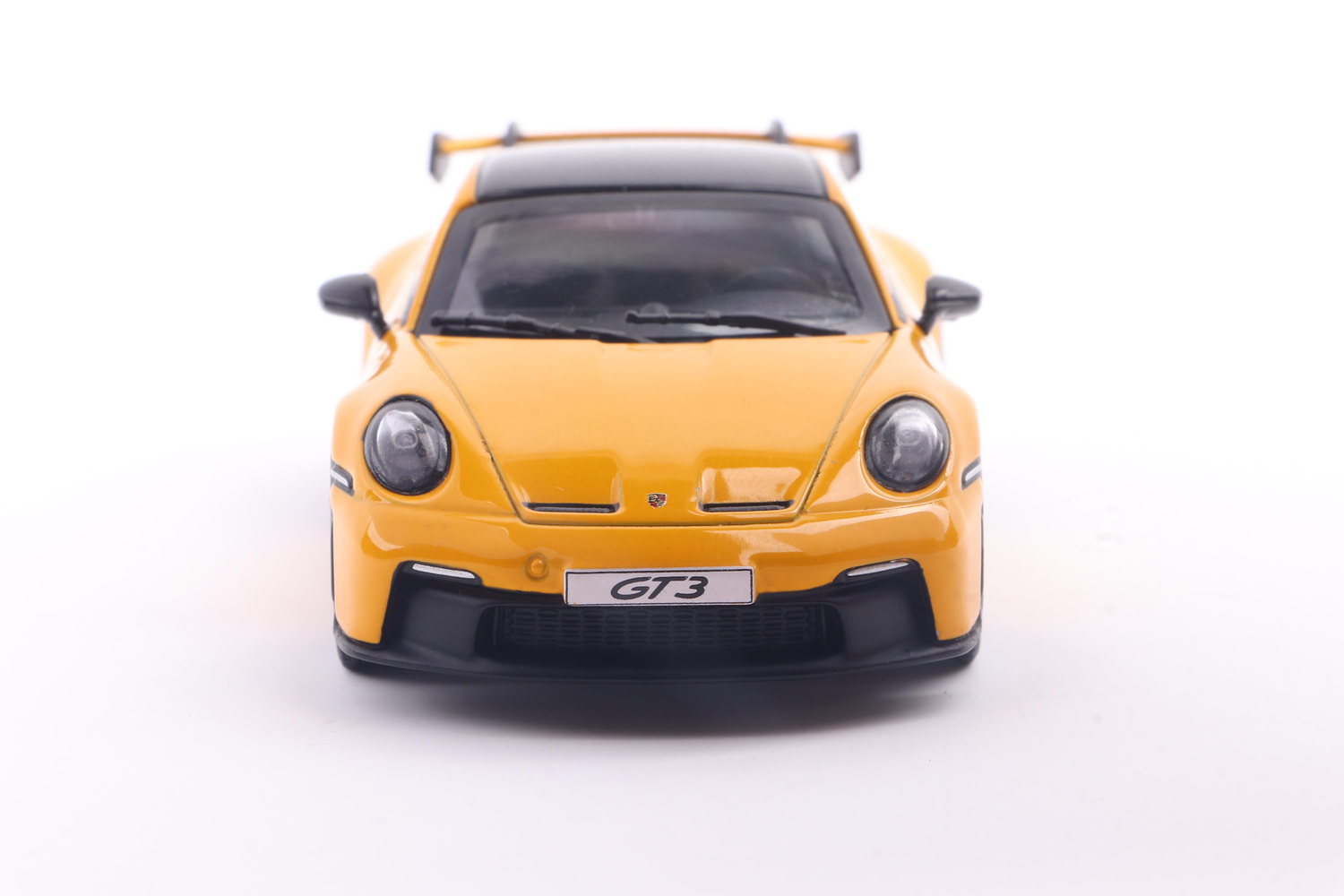 პორშე 992 GT3 (2023) – კლასიკური მოდელი ხედი 2