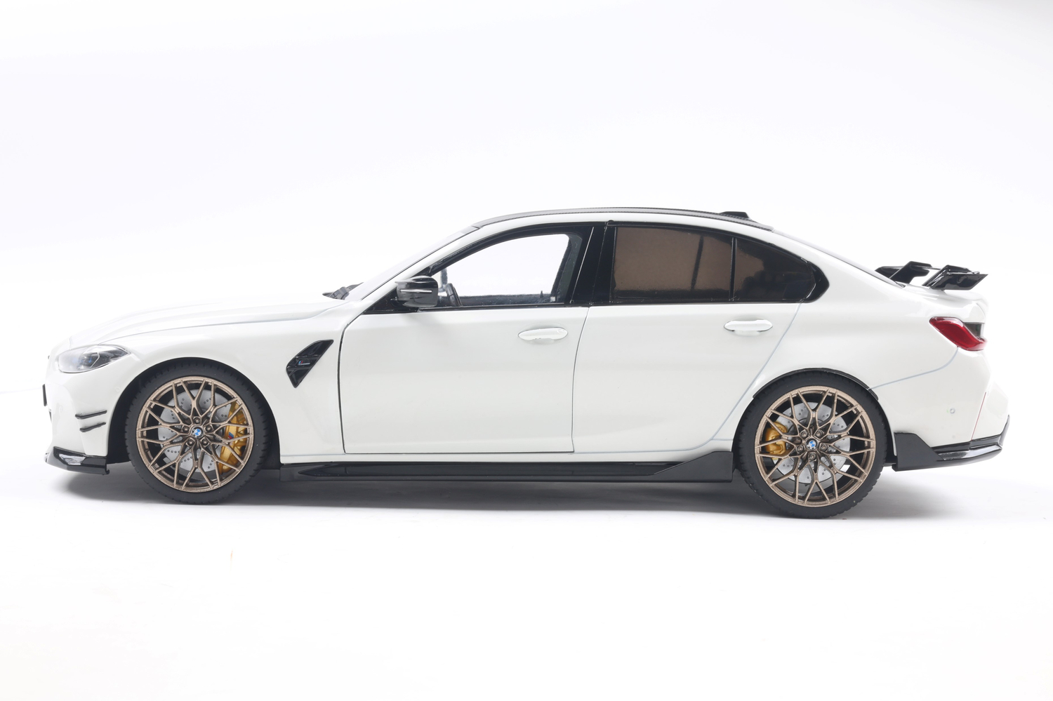 BMW M3 (G80) Alpine White – კლასიკური მოდელი view 21