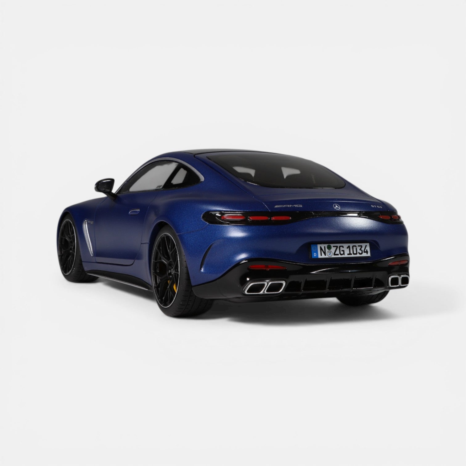 მერსედეს-AMG GT 63 – საკოლექციო მოდელი ხედი 3