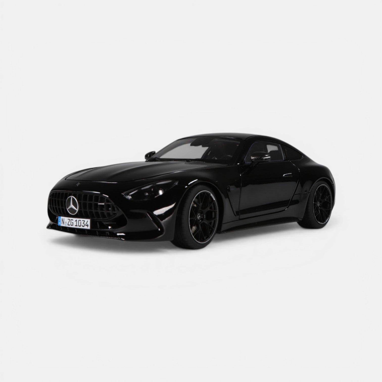 მერსედეს-AMG GT 63 – საკოლექციო მოდელი ხედი 1