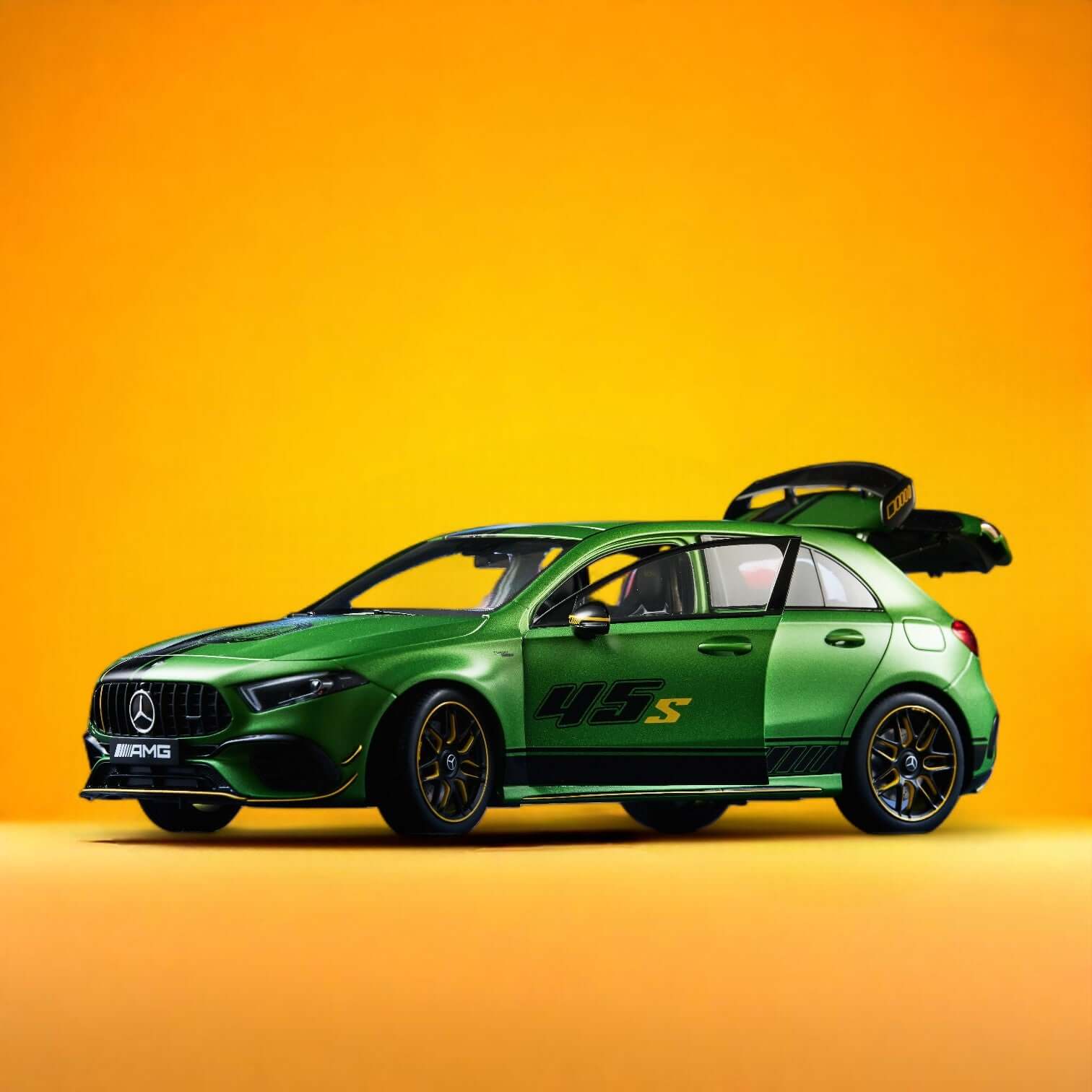 მერსედეს-AMG A 45 S 4MATIC+ Special Edition – საკოლექციო მოდელი ხედი 2