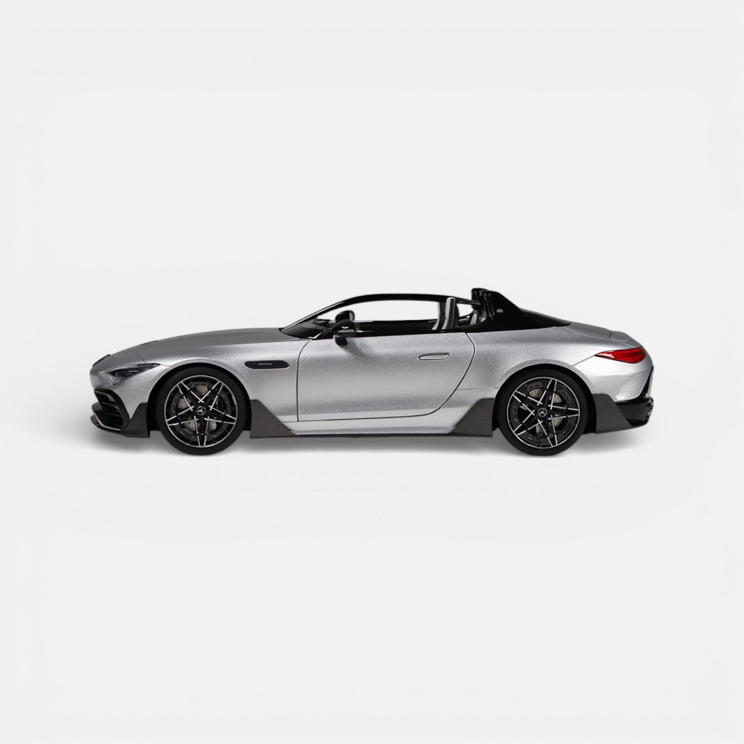 მერსედეს-AMG PureSpeed – საკოლექციო მოდელი ხედი 2