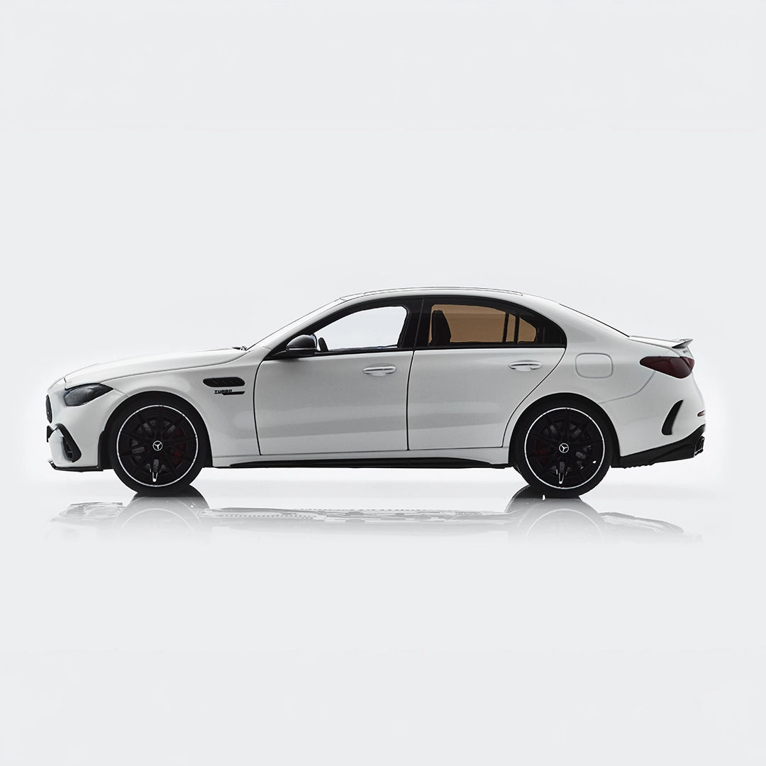 Mercedes-AMG C 63 S E view 2