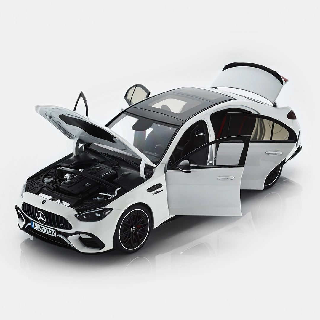 Mercedes-AMG C 63 S E view 4