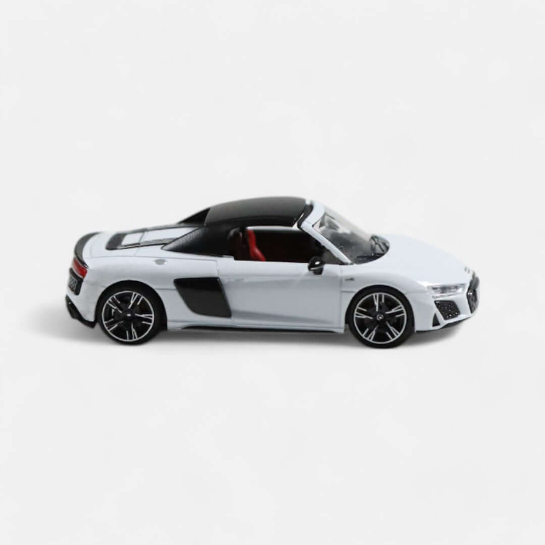 Audi R8 2021 Spyder view 3