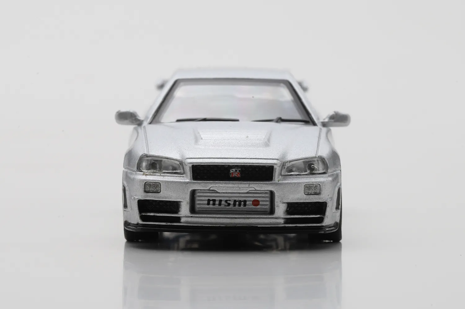 ნისმო R34 GT-R Z-tune – სპორტული მოდელი