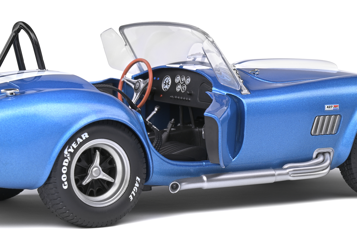 AC Cobra 427 MKII (1965) – კლასიკური მოდელი ხედი 3