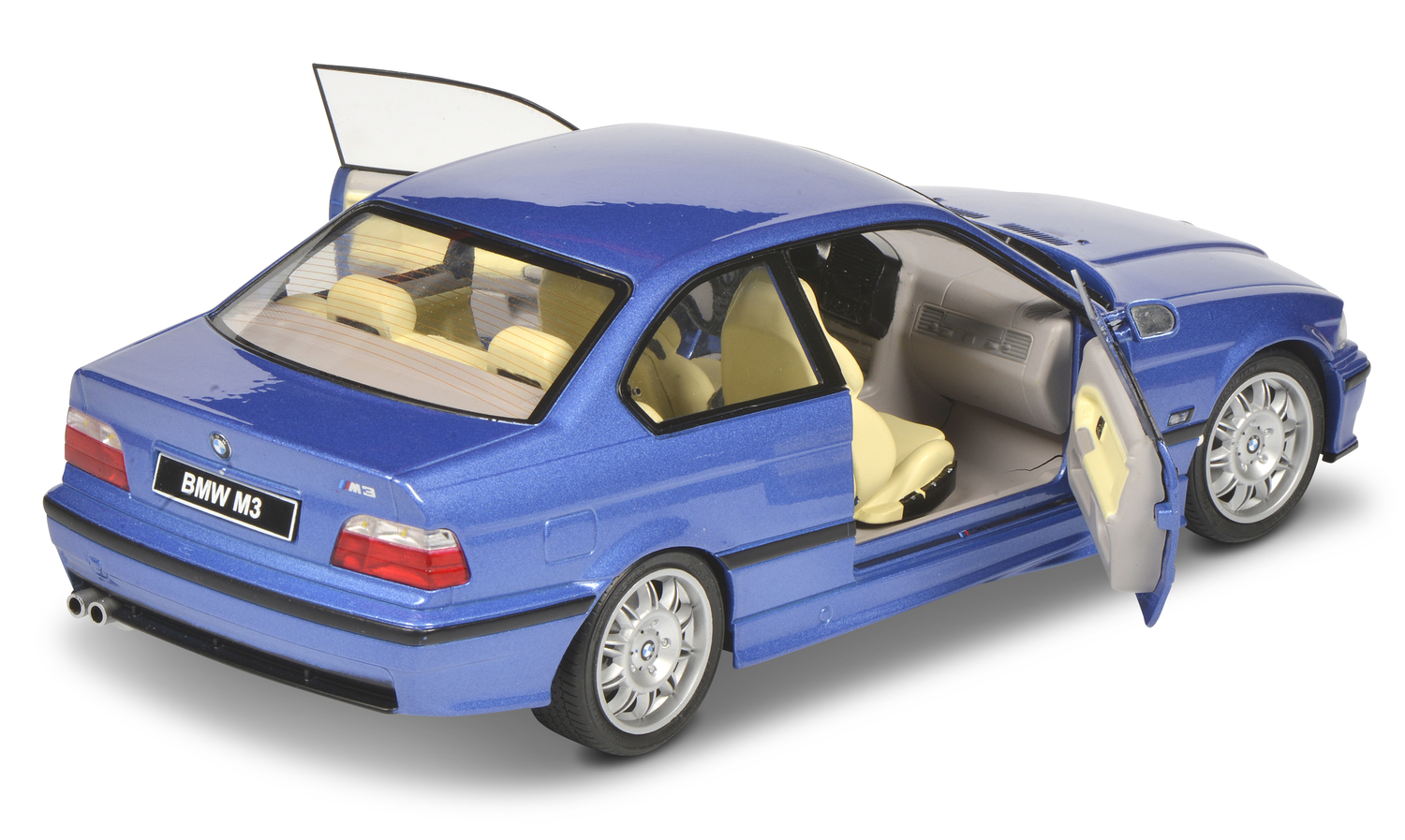 BMW M3 E36 კუპე – სპორტული მოდელი ხედი 4
