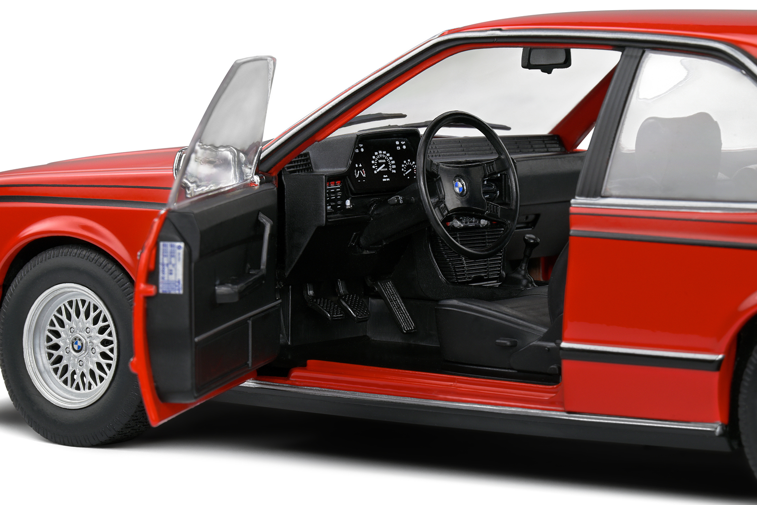 BMW 635 CSI (E24) – კლასიკური მოდელი ხედი 5