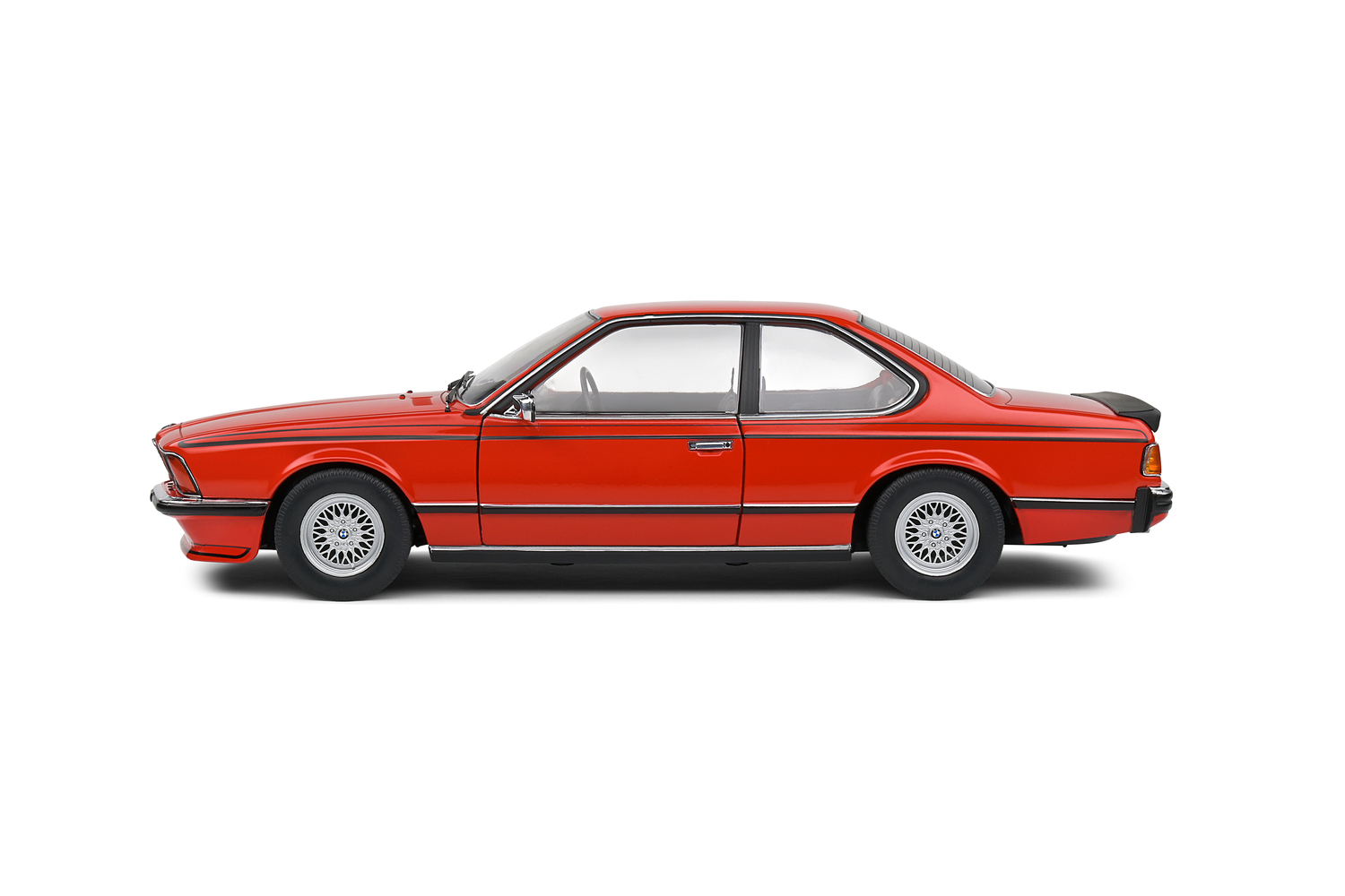 BMW 635 CSI (E24) – კლასიკური მოდელი ხედი 2