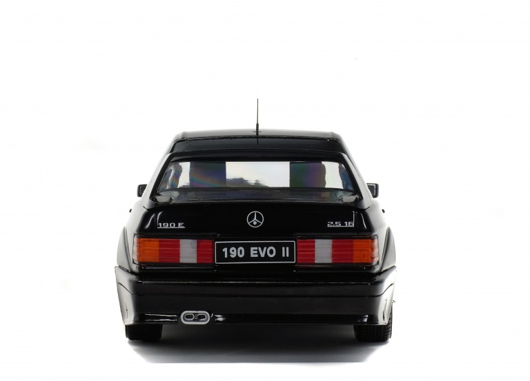 მერსედეს-ბენც 190E (W201) EVO II – კლასიკური მოდელი ხედი 5