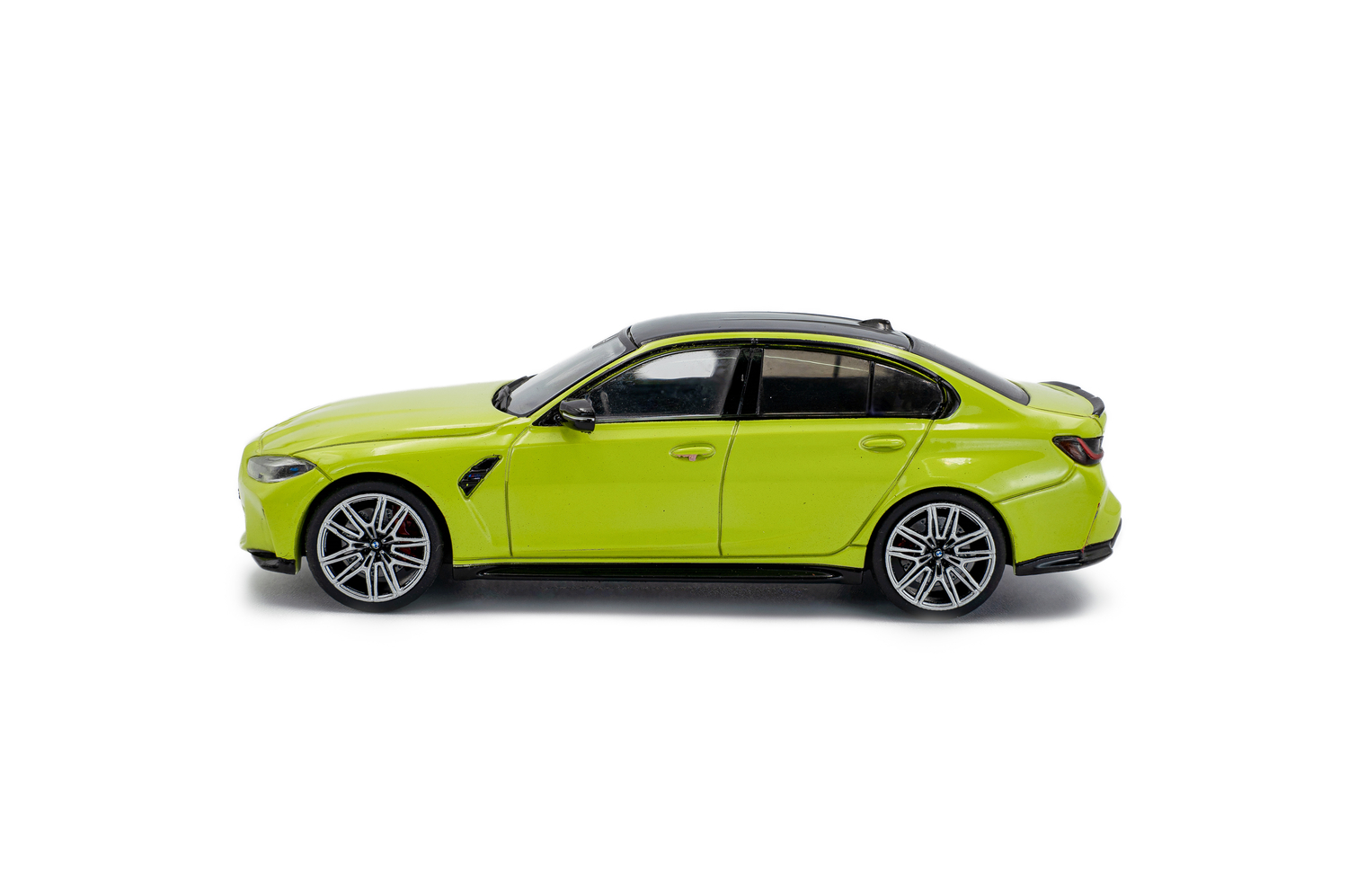 BMW M3 (G80) სედანი – სპორტული მოდელი ხედი 8