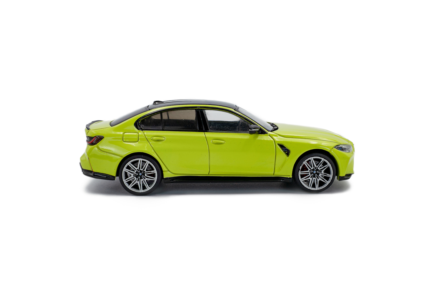 BMW M3 (G80) სედანი – სპორტული მოდელი ხედი 9