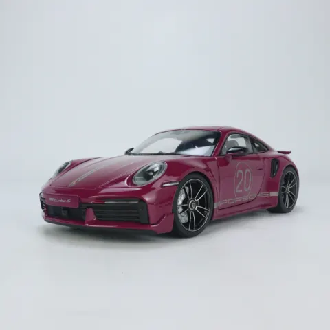 პორშე 911 (992) Turbo S Coupé Sport Design (2021) წითელი