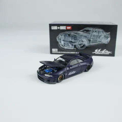 Minichamps 1:64 Nissan Skyline GT-R (R33) Active Carbon R V2