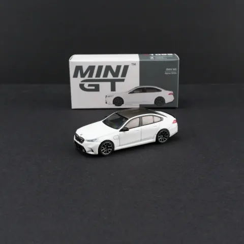 Minichamps 1:64 BMW M5 - Alpine White