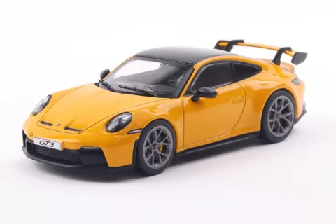 პორშე 992 GT3 (2023) – კლასიკური მოდელი